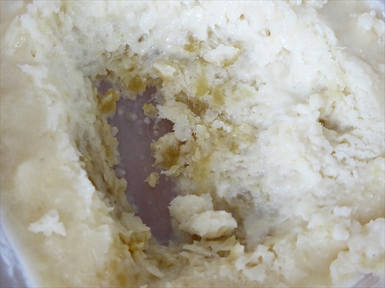 アイスの底に固まっている干し芋