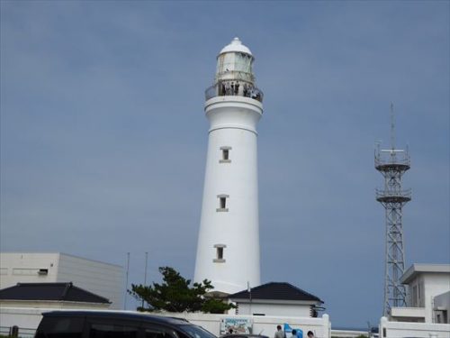 白い灯台