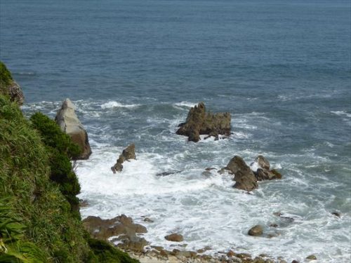海の岩の様子