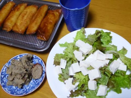 エビチリ春巻き、自家製サニーレタスと豆腐のサラダ、卯の花、酒粕甘酒