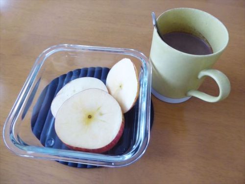 りんご、無糖ココア（無調整豆乳・シナモン）