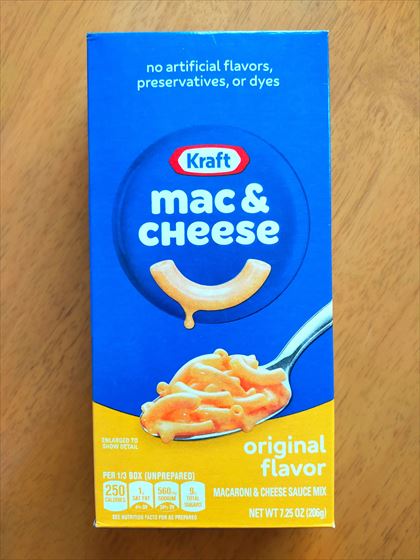 KraftのMac＆Cheeseの紙パッケージ